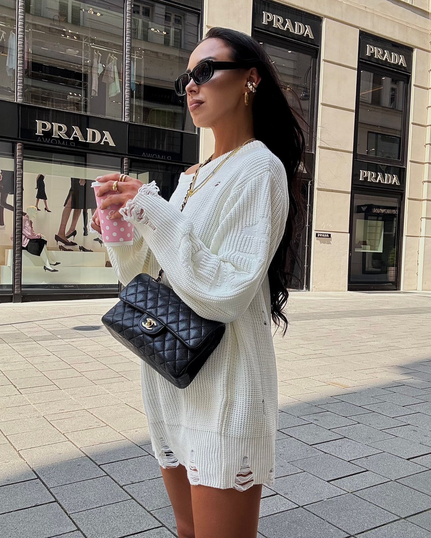 Sweter oversize z dziurami LaMilla - ecru