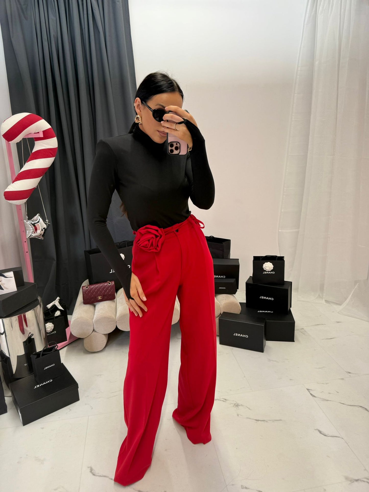 Spodnie z różą La Milla - czerwony