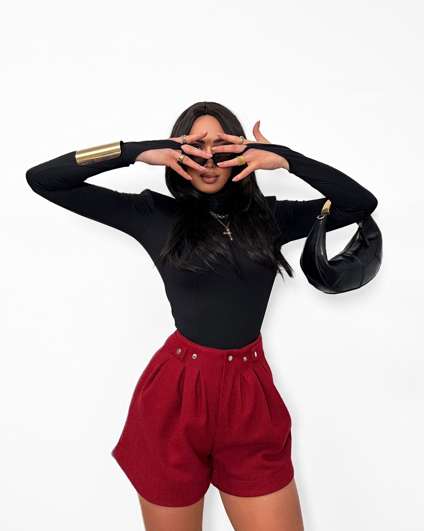 Golf z pętelką na palec La Milla - czarny