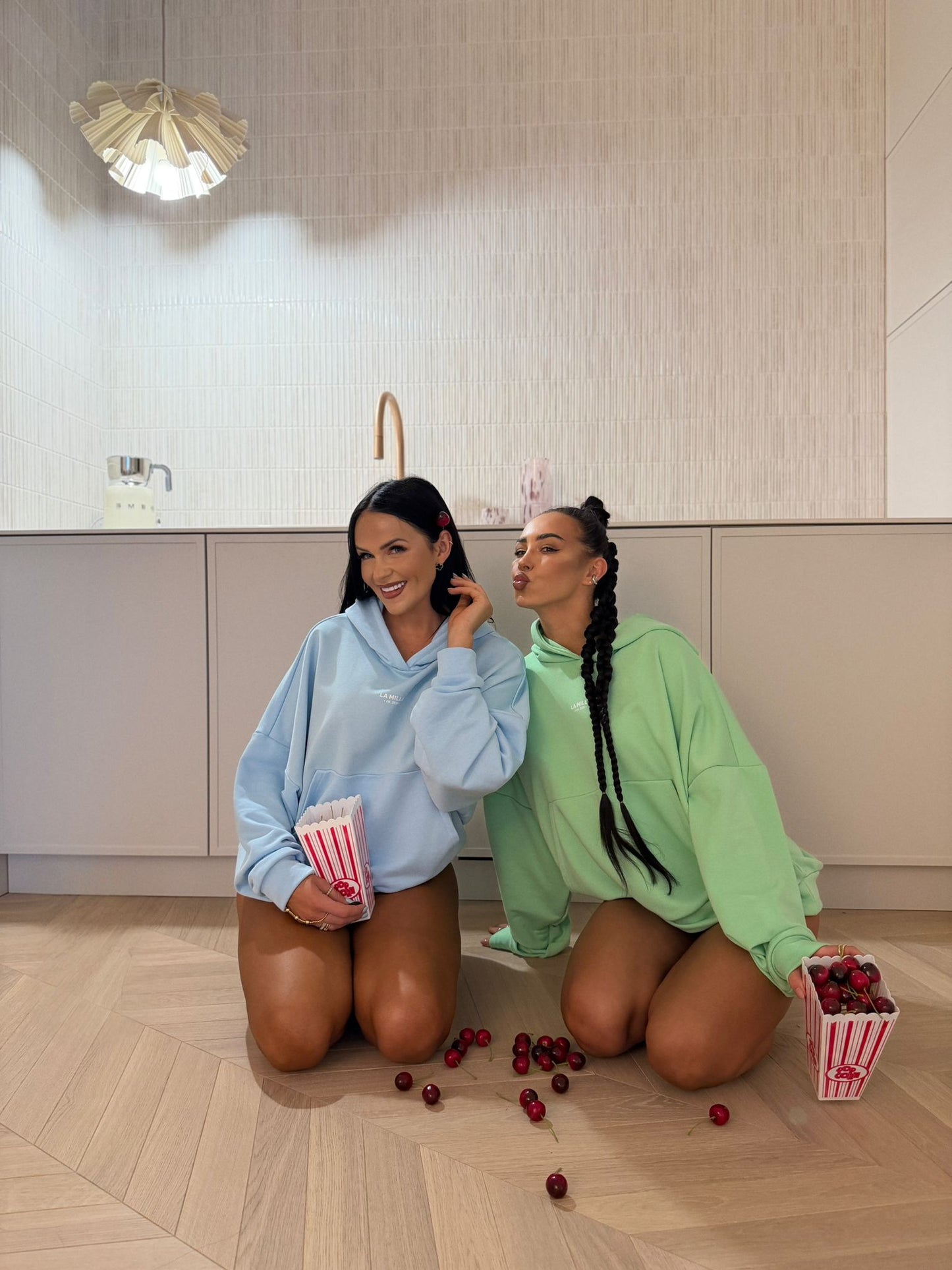 Bluza z kapturem La Milla - niebieski