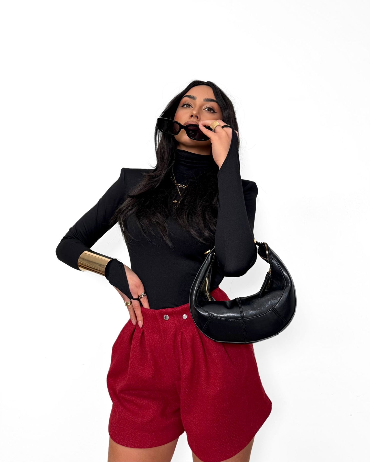 Golf z pętelką na palec La Milla - czarny