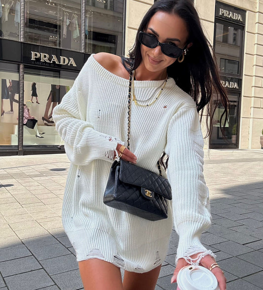 Sweter oversize z dziurami LaMilla - ecru